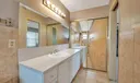 2613 E Sutton Dr Photo