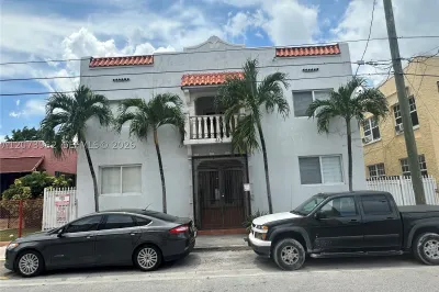 412 SW 10th Ave 1
