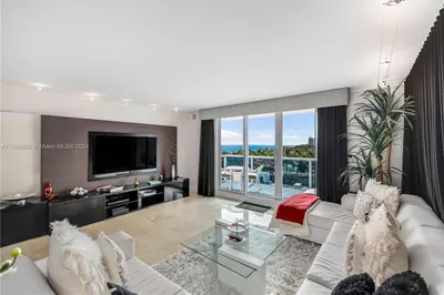 2301 Collins Ave #509 1