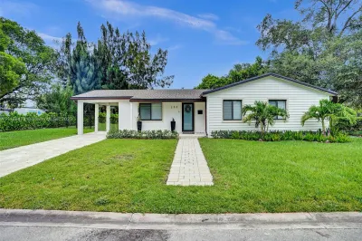 255 Grant Dr 1