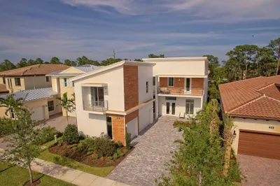 1050 SE Faulkner Ter Terrace 1