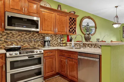 3445 NW 14th Ct 1