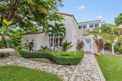 319 Mendoza Ave 1