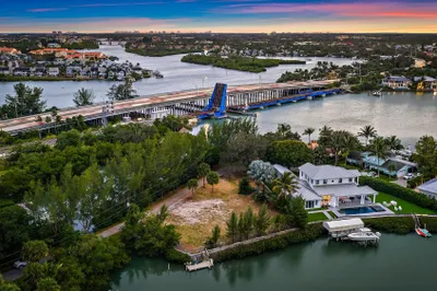 1310 Peninsular Road 1