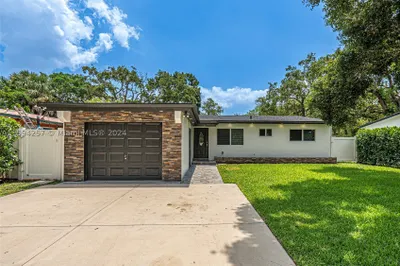 4930 SW 28th Ter 1