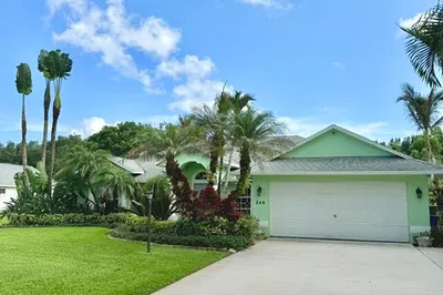 246 SE Ashley Oaks Way 1