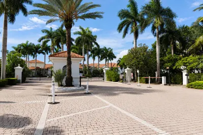 106 VILLA Circle #106 1