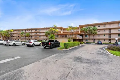 9300 SW 8th Street #422 1