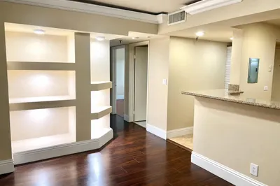 9235 SW 8th Street #304 1