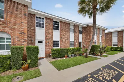 417 N Cypress Drive ##11 1