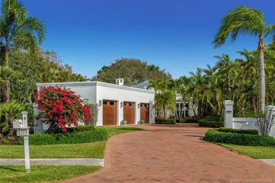 409 SE St Lucie Boulevard 1