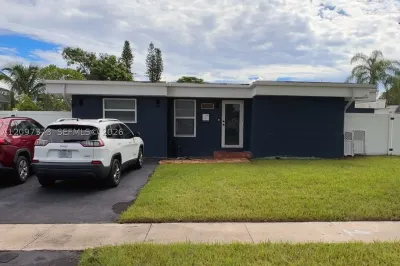 7904 NW 66th Ter 1