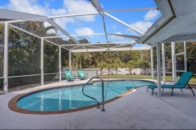 Screened in pool and covered lanai