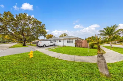 3111 NW 3rd Ave #1-24 1
