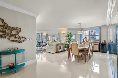 1950 S Ocean Dr #4E 1