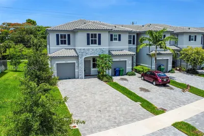 11889 NW 47th Mnr 1