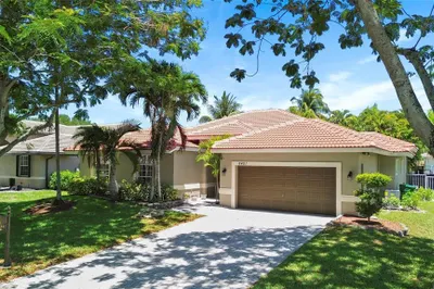 6421 NW 41st Street 1