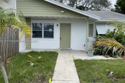 3275 Grove Rd 1