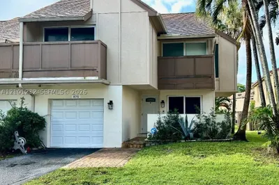 875 NW 80th Ter #1 1