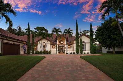 586 N Country Club Drive 1