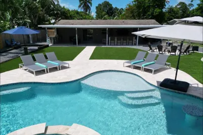 270 NW 36th Street 1