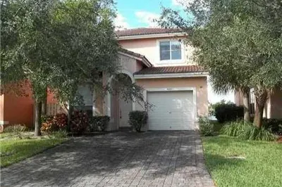 4391 Lake Lucerne Circle 1