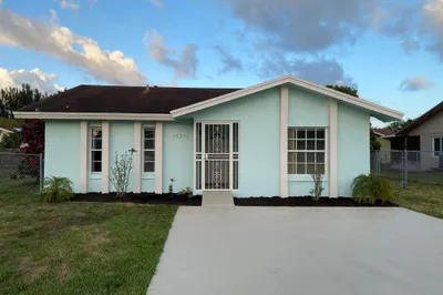 16931 SW 100th Place 1