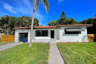 11535 NW 2nd Ave 1