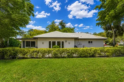 1019 E Cypress Drive 1