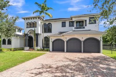 15040 SW 16th St 1