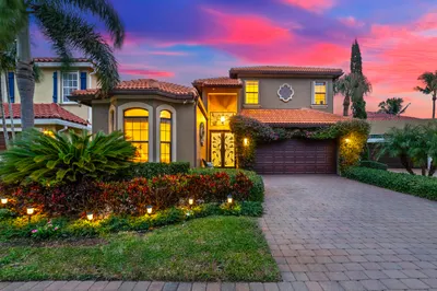 4935 Tropical Garden Dr
