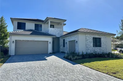 5796 SW 104th Ter 1