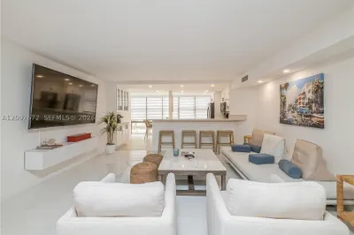6423 Collins Ave #203 1