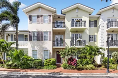 1054 E Heritage Club Circle 1