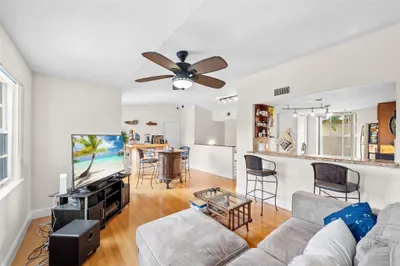 1035 Lake Shore Drive #105 1