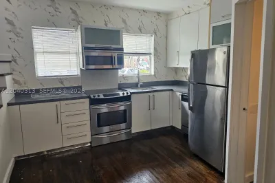 1614 Jefferson Ave #3 1