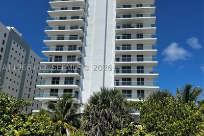 9225 Collins Ave #302 1