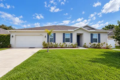 1025 SW Sarto Lane 1