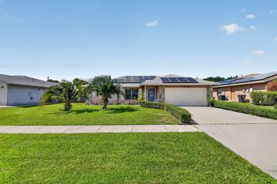7625 Woodland Creek Lane 1