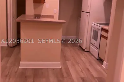 1247 SW 46th Ave #1306 1