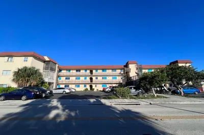 1410 S Federal Highway #305 1