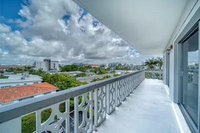 9700 E Bay Harbor Dr #508 1