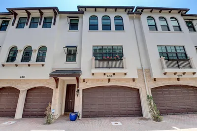 608 Windward Circle S 1
