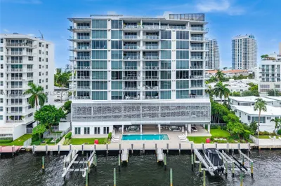 435 Bayshore Dr #703 1