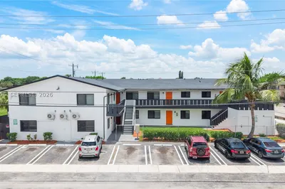940 NW 8th Ave 1