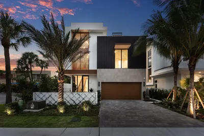810 Palm Trail 1