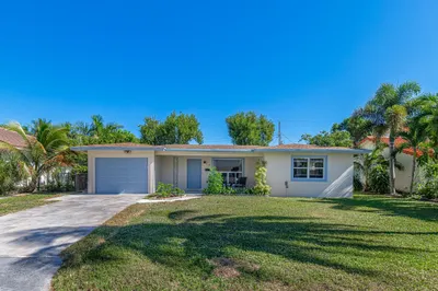 28 SE 8th Avenue 1