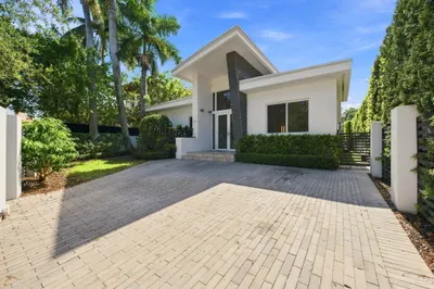 121 S Gordon Road 1