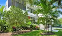 100 Hampton Ln Photo