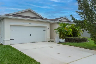 5365 Oakland Lake Circle 1